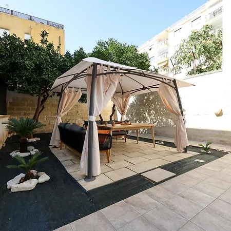 Goodstay Dimora Orsini Ducas Lecce Exterior photo